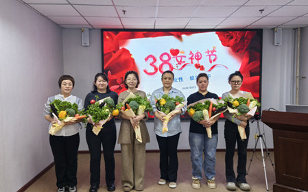 標題：“三八”綻放芳華  共赴春日之約
瀏覽次數：618
發(fā)表時(shí)間：2025-03-07